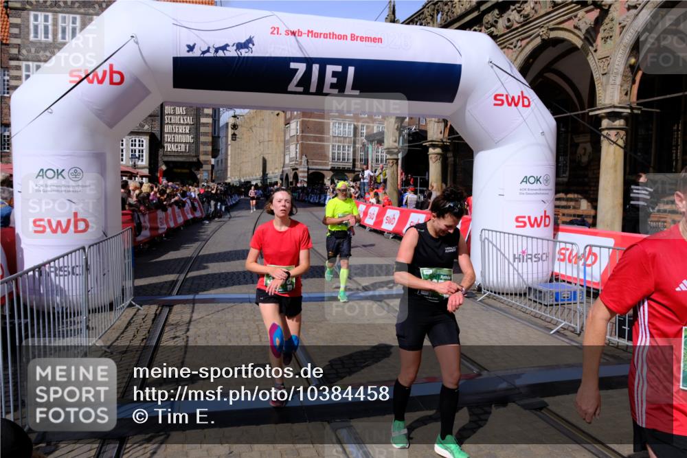 13.09.2026 - 21. swb-Marathon Bremen Tim E. http://msf.ph/oto/10384458 13.09.2026 13:22:15 Ziel 141, 148, 1209, 2051, 3338, 3652, 3774, 3934, 4581, 4735, 5193, 6976, 7098, 8438, 8452, 8924, 8947, 9421, 9599, 9839, 10120 meine-sportfotos.de