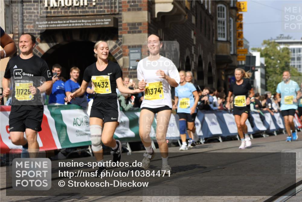 13.09.2026 - 21. swb-Marathon Bremen Strokosch-Dieckow http://msf.ph/oto/10384471 13.09.2026 11:06:31 Ziel 10204, 10375, 10376, 10662, 10681, 10682, 11029, 11156, 11340, 11460, 11674, 11690, 11775, 11786, 11849, 12479, 12486, 10323, 10654, 10795, 10849, 10989, 11021, 11240, 11370, 12146, 12219 meine-sportfotos.de
