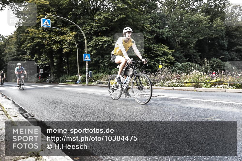 13.09.2026 - Stadtparktriathlon H.Heesch http://msf.ph/oto/10384475 13.09.2026 11:20:16 Radfahren 589, 597, 702 meine-sportfotos.de