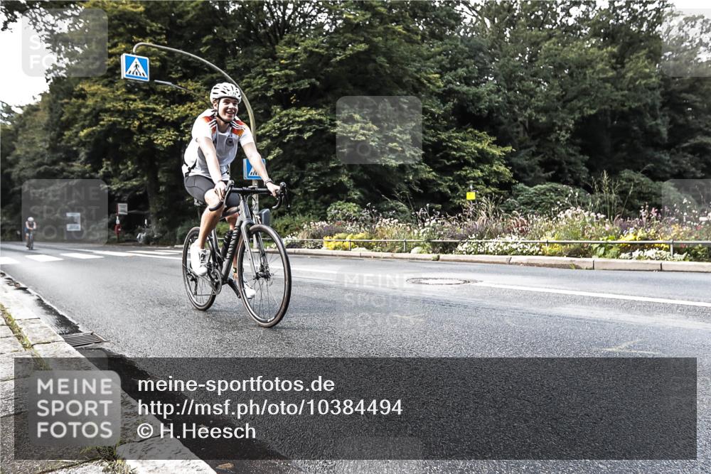 13.09.2026 - Stadtparktriathlon H.Heesch http://msf.ph/oto/10384494 13.09.2026 11:20:33 Radfahren 633, 643, 670, 815 meine-sportfotos.de