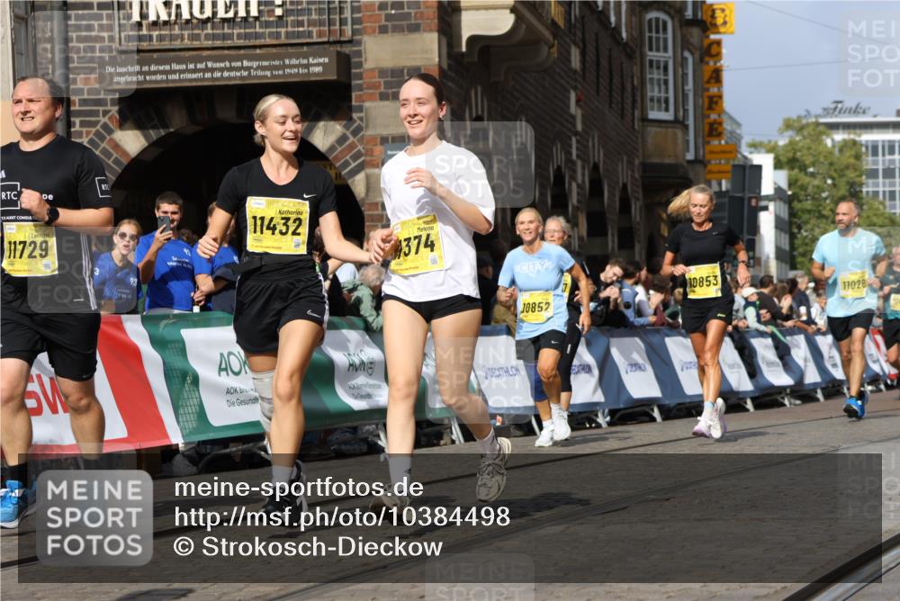 13.09.2026 - 21. swb-Marathon Bremen Strokosch-Dieckow http://msf.ph/oto/10384498 13.09.2026 11:06:32 Ziel 10204, 10375, 10376, 10662, 10681, 10682, 11029, 11156, 11340, 11374, 11432, 11460, 11674, 11690, 11775, 11786, 11849, 12479, 12486, 10323, 10654, 10795, 10849, 10989, 11021, 11066, 11370, 12146, 12219 meine-sportfotos.de