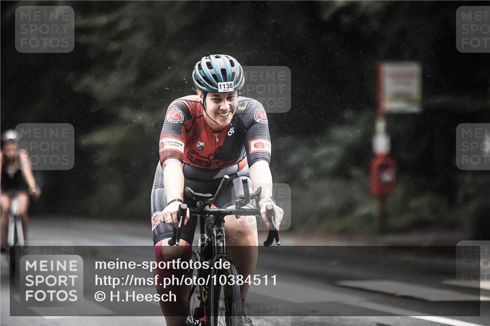 13.09.2026 - Stadtparktriathlon H.Heesch http://msf.ph/oto/10384511 13.09.2026 12:36:50 Radfahren 1081, 1138, 1252 meine-sportfotos.de