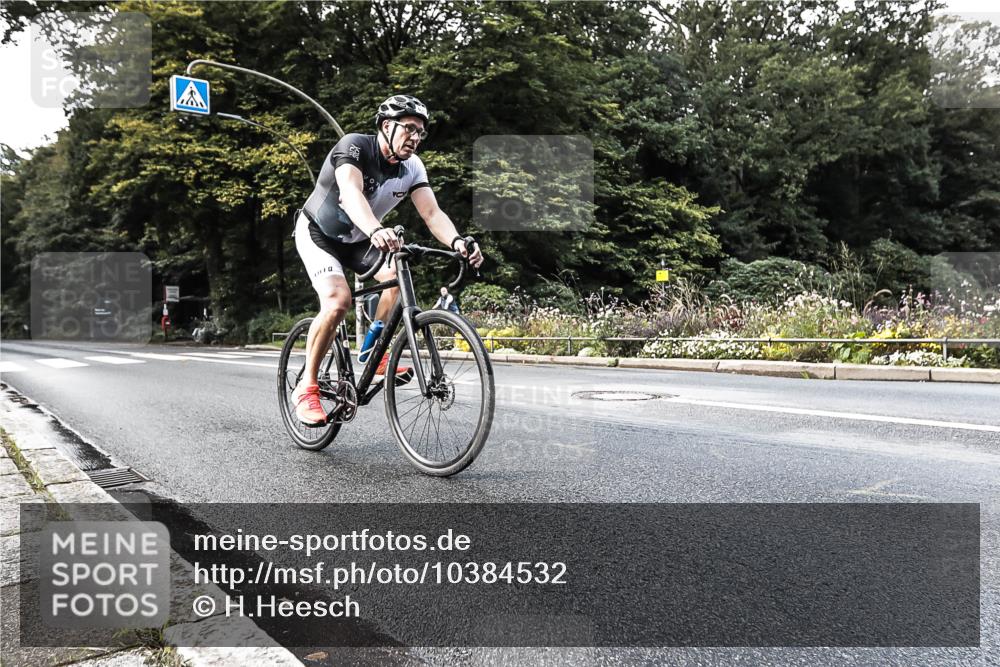 13.09.2026 - Stadtparktriathlon H.Heesch http://msf.ph/oto/10384532 13.09.2026 11:20:52 Radfahren 630, 635, 668 meine-sportfotos.de