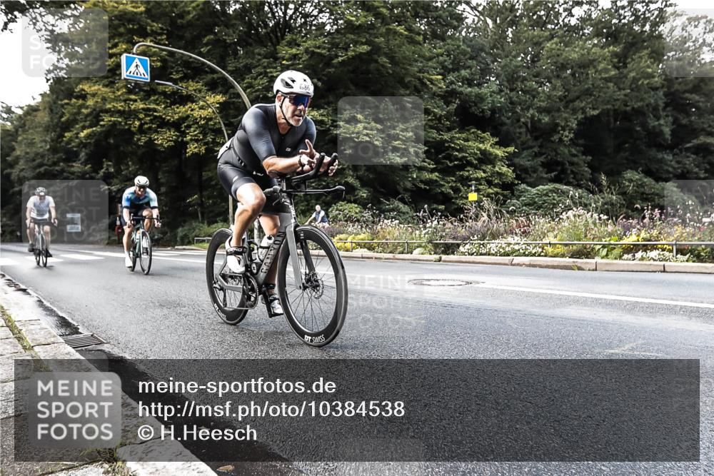 13.09.2026 - Stadtparktriathlon H.Heesch http://msf.ph/oto/10384538 13.09.2026 11:20:57 Radfahren 618, 635, 665, 686, 806 meine-sportfotos.de