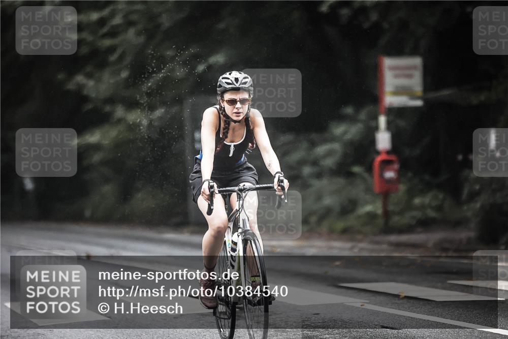 13.09.2026 - Stadtparktriathlon H.Heesch http://msf.ph/oto/10384540 13.09.2026 12:36:52 Radfahren 1081, 1138 meine-sportfotos.de