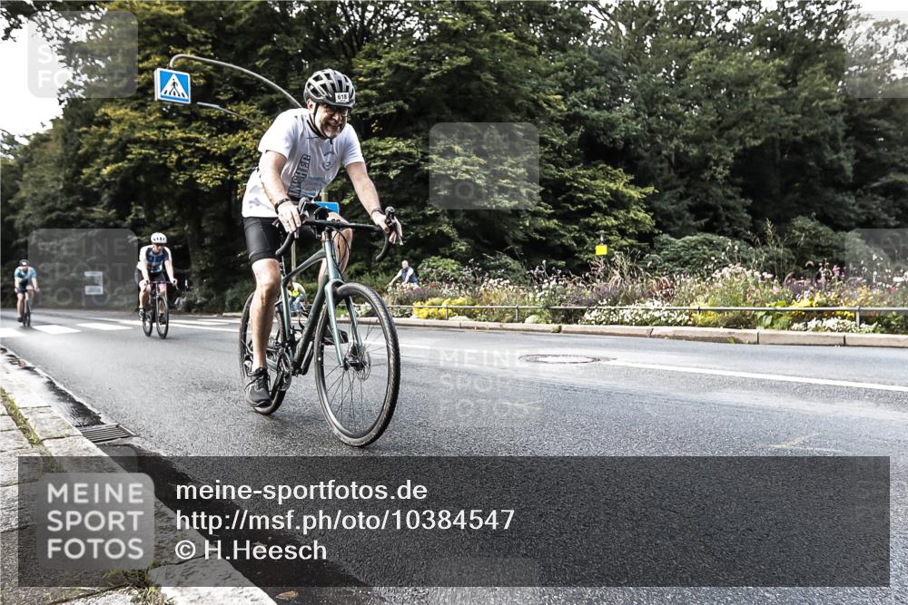 13.09.2026 - Stadtparktriathlon H.Heesch http://msf.ph/oto/10384547 13.09.2026 11:20:59 Radfahren 618, 665, 686, 745, 806 meine-sportfotos.de