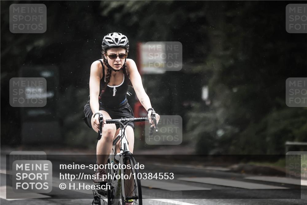 13.09.2026 - Stadtparktriathlon H.Heesch http://msf.ph/oto/10384553 13.09.2026 12:36:53 Radfahren 1081, 1138 meine-sportfotos.de