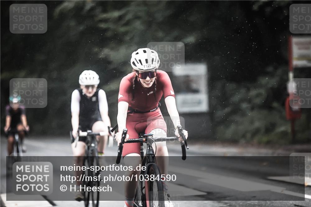 13.09.2026 - Stadtparktriathlon H.Heesch http://msf.ph/oto/10384590 13.09.2026 12:37:07 Radfahren 979, 1015, 1087, 1088, 1120, 1121, 1137, 1302 meine-sportfotos.de