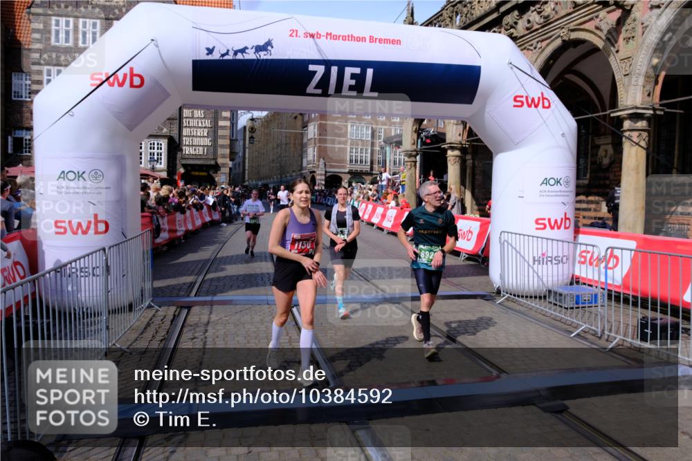 13.09.2026 - 21. swb-Marathon Bremen Tim E. http://msf.ph/oto/10384592 13.09.2026 13:22:24 Ziel 141, 148, 1601, 1645, 2051, 3021, 3652, 5193, 6621, 7625, 7917, 8452, 8924, 9599, 9839 meine-sportfotos.de