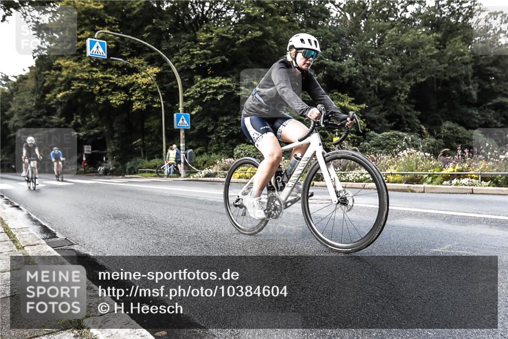 13.09.2026 - Stadtparktriathlon H.Heesch http://msf.ph/oto/10384604 13.09.2026 11:21:10 Radfahren 696, 741, 776, 781 meine-sportfotos.de