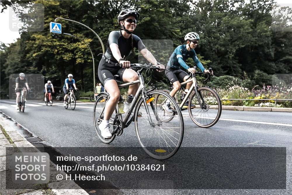 13.09.2026 - Stadtparktriathlon H.Heesch http://msf.ph/oto/10384621 13.09.2026 11:21:19 Radfahren 519, 644, 737, 740, 825 meine-sportfotos.de