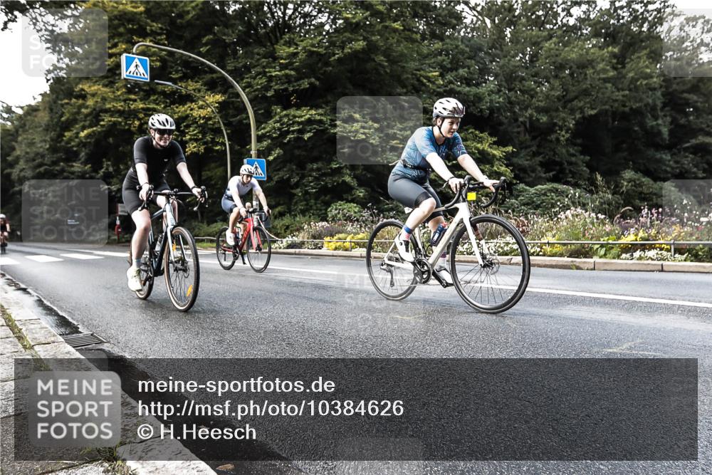 13.09.2026 - Stadtparktriathlon H.Heesch http://msf.ph/oto/10384626 13.09.2026 11:21:19 Radfahren 519, 644, 737, 740, 825 meine-sportfotos.de