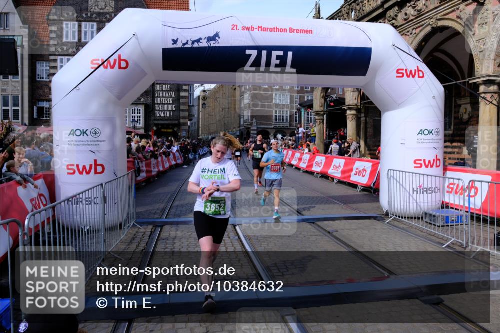13.09.2026 - 21. swb-Marathon Bremen Tim E. http://msf.ph/oto/10384632 13.09.2026 13:22:27 Ziel 148, 1601, 1645, 2051, 2499, 3021, 3652, 4204, 4211, 6621, 7625, 7917, 8447, 8452, 8574, 8924, 9599, 9668, 9839 meine-sportfotos.de