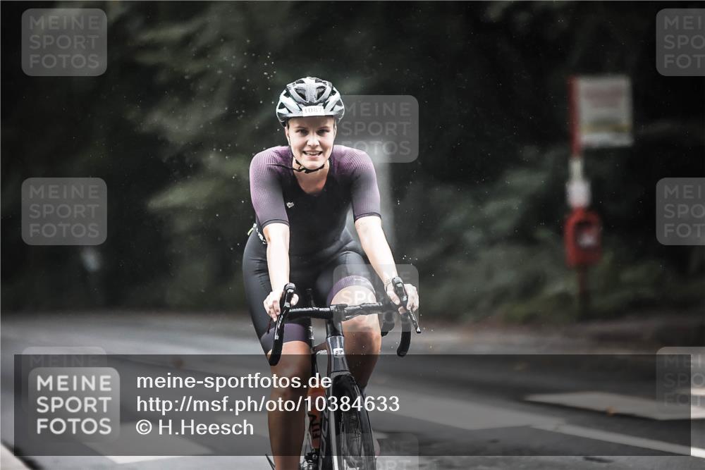 13.09.2026 - Stadtparktriathlon H.Heesch http://msf.ph/oto/10384633 13.09.2026 12:37:10 Radfahren 953, 979, 1015, 1087, 1088, 1120, 1137, 1158, 1247, 1302 meine-sportfotos.de