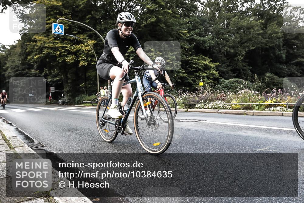 13.09.2026 - Stadtparktriathlon H.Heesch http://msf.ph/oto/10384635 13.09.2026 11:21:20 Radfahren 519, 644, 737, 740, 825, 826 meine-sportfotos.de