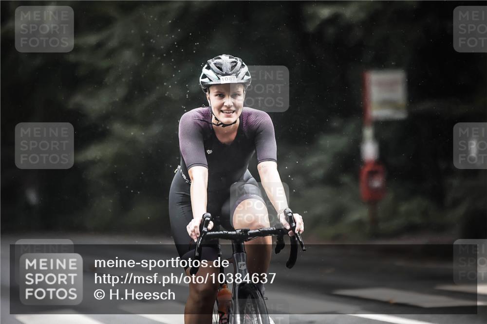 13.09.2026 - Stadtparktriathlon H.Heesch http://msf.ph/oto/10384637 13.09.2026 12:37:10 Radfahren 953, 979, 1015, 1087, 1088, 1120, 1137, 1158, 1247, 1302 meine-sportfotos.de