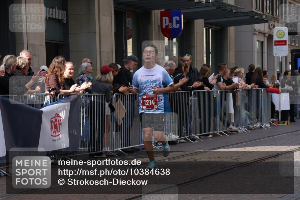13.09.2026 - 21. swb-Marathon Bremen Strokosch-Dieckow http://msf.ph/oto/10384638 13.09.2026 12:51:02 Ziel 858, 1453, 3617, 13033, 668, 1214, 1639 meine-sportfotos.de