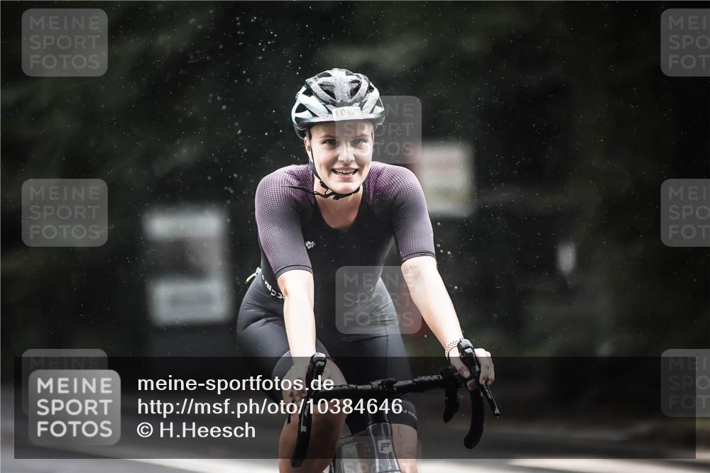 13.09.2026 - Stadtparktriathlon H.Heesch http://msf.ph/oto/10384646 13.09.2026 12:37:10 Radfahren 953, 979, 1015, 1087, 1088, 1120, 1137, 1158, 1247, 1302 meine-sportfotos.de