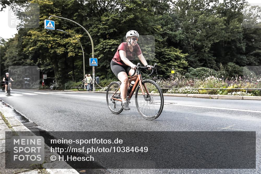 13.09.2026 - Stadtparktriathlon H.Heesch http://msf.ph/oto/10384649 13.09.2026 11:21:22 Radfahren 519, 644, 737, 740, 825, 826, 1800 meine-sportfotos.de