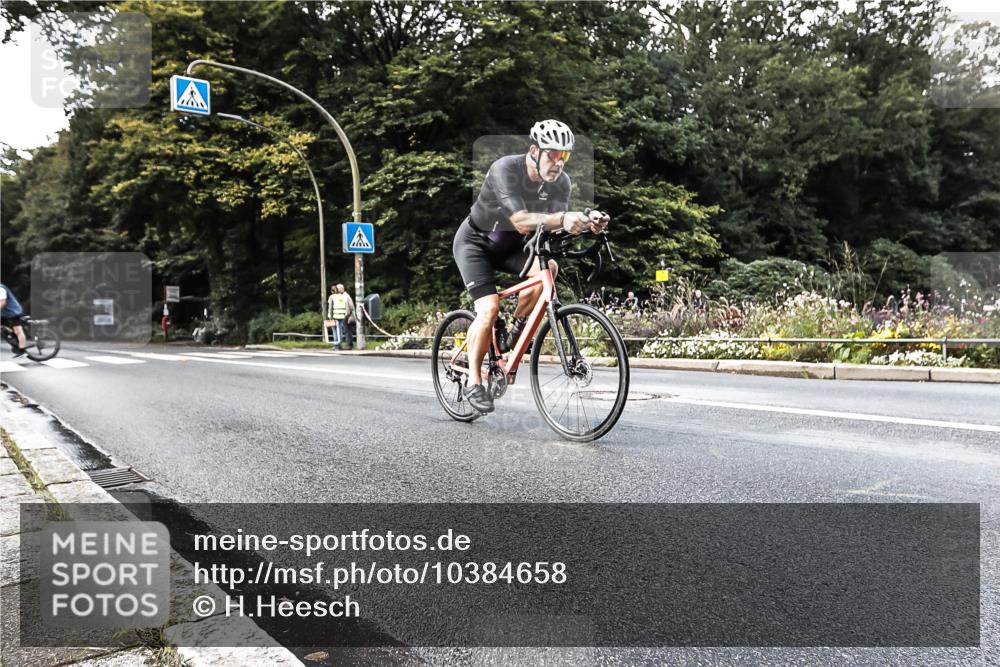13.09.2026 - Stadtparktriathlon H.Heesch http://msf.ph/oto/10384658 13.09.2026 11:21:26 Radfahren 653, 826, 1800 meine-sportfotos.de