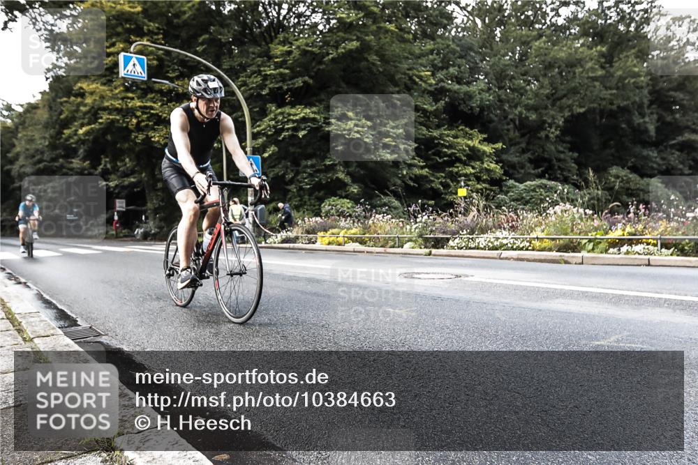 13.09.2026 - Stadtparktriathlon H.Heesch http://msf.ph/oto/10384663 13.09.2026 11:21:33 Radfahren 636, 674, 757 meine-sportfotos.de