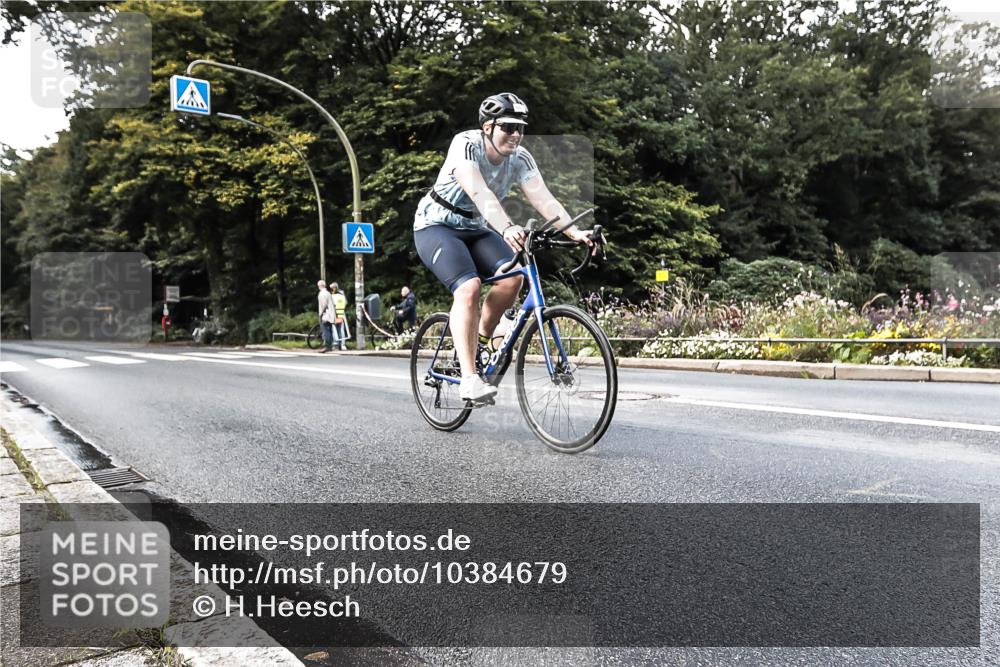 13.09.2026 - Stadtparktriathlon H.Heesch http://msf.ph/oto/10384679 13.09.2026 11:21:44 Radfahren 605, 614 meine-sportfotos.de