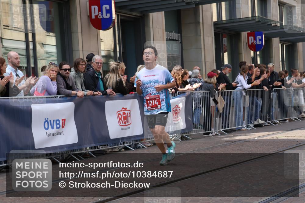 13.09.2026 - 21. swb-Marathon Bremen Strokosch-Dieckow http://msf.ph/oto/10384687 13.09.2026 12:51:03 Ziel 858, 1453, 3617, 13033, 668, 1214, 1639 meine-sportfotos.de