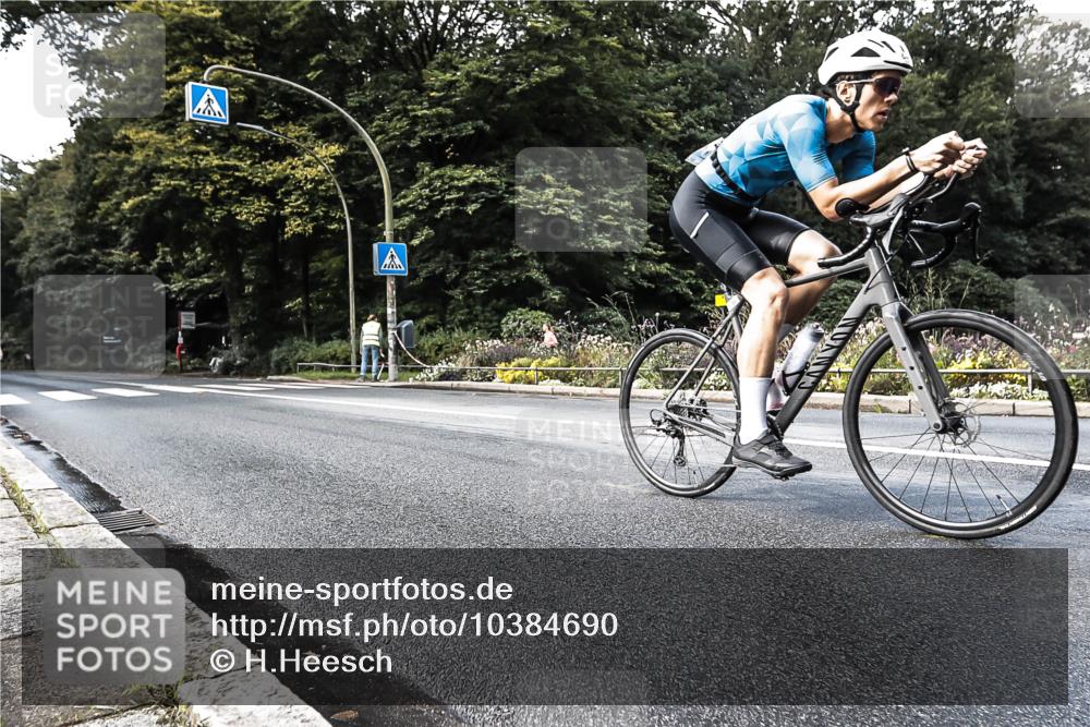 13.09.2026 - Stadtparktriathlon H.Heesch http://msf.ph/oto/10384690 13.09.2026 11:22:13 Radfahren 646 meine-sportfotos.de