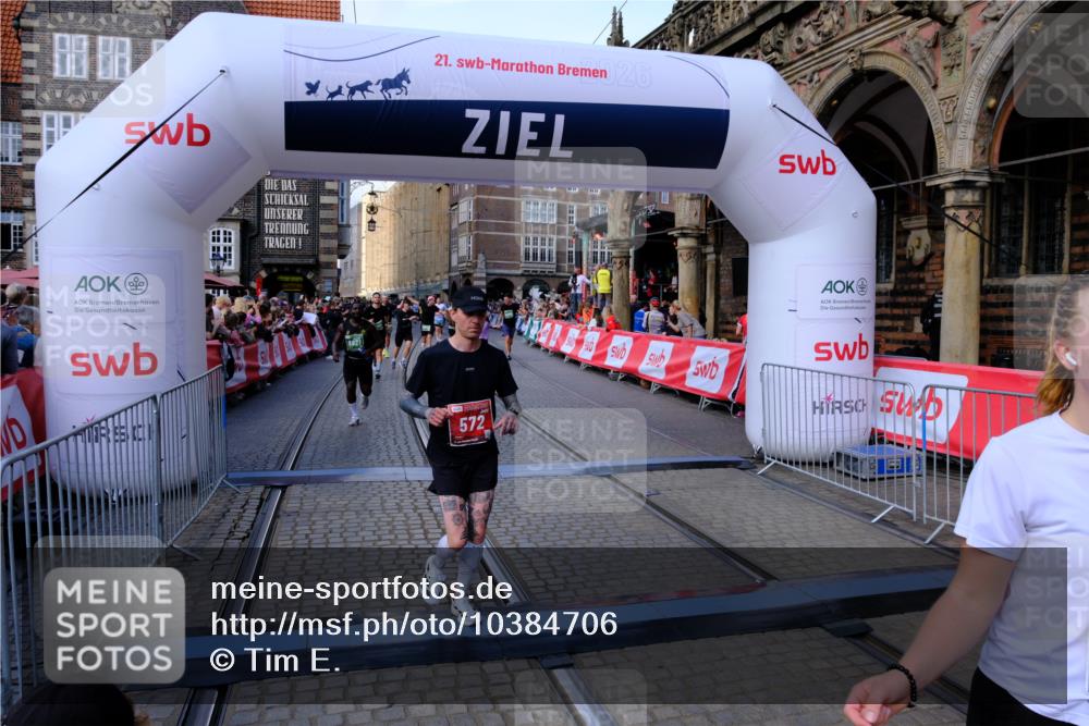13.09.2026 - 21. swb-Marathon Bremen Tim E. http://msf.ph/oto/10384706 13.09.2026 13:22:35 Ziel 1601, 1645, 2499, 3021, 3855, 4204, 4211, 6621, 7625, 7917, 8447, 8574, 9668, 9839 meine-sportfotos.de