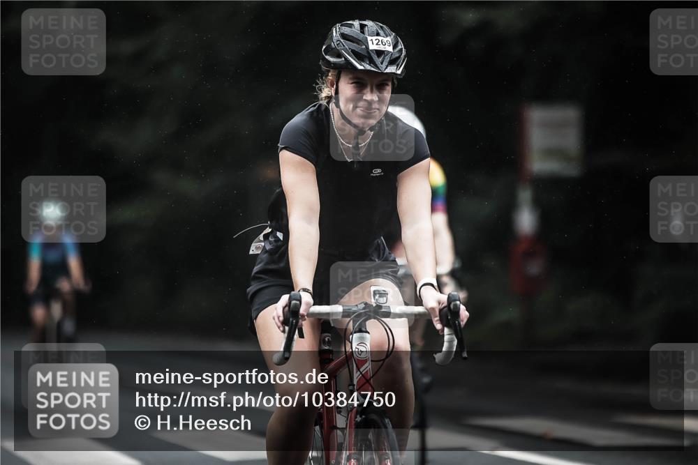 13.09.2026 - Stadtparktriathlon H.Heesch http://msf.ph/oto/10384750 13.09.2026 12:37:24 Radfahren 1098, 1152, 1269, 1274, 1280, 1285 meine-sportfotos.de