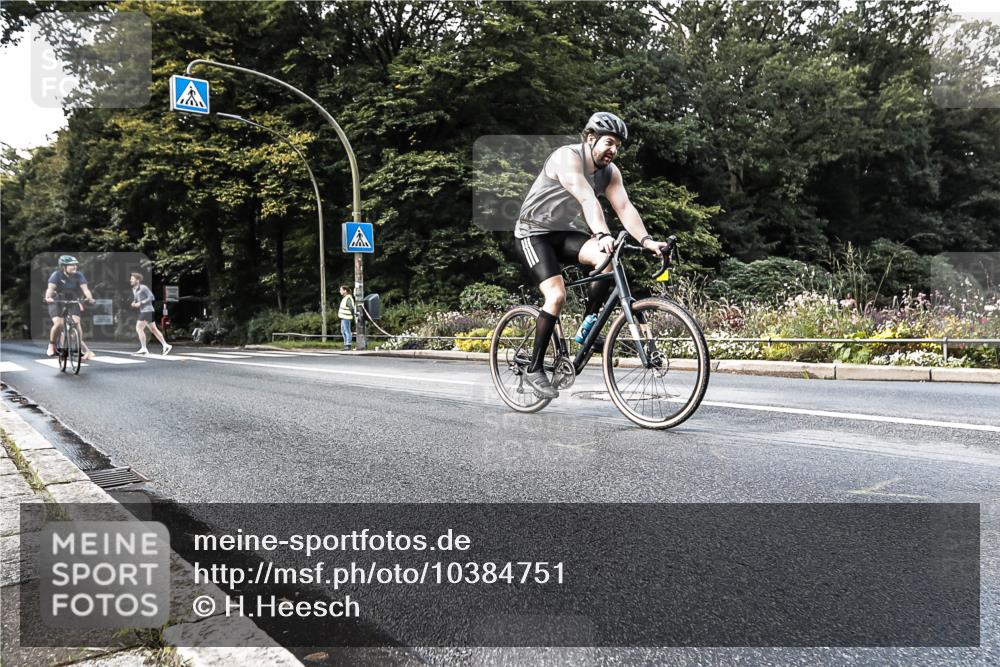 13.09.2026 - Stadtparktriathlon H.Heesch http://msf.ph/oto/10384751 13.09.2026 11:22:48 Radfahren 611, 656, 747 meine-sportfotos.de