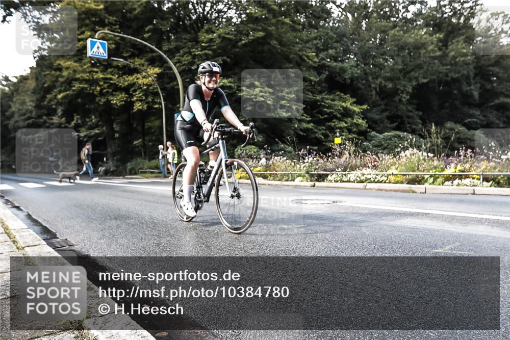 13.09.2026 - Stadtparktriathlon H.Heesch http://msf.ph/oto/10384780 13.09.2026 11:23:10 Radfahren 632, 698, 807 meine-sportfotos.de