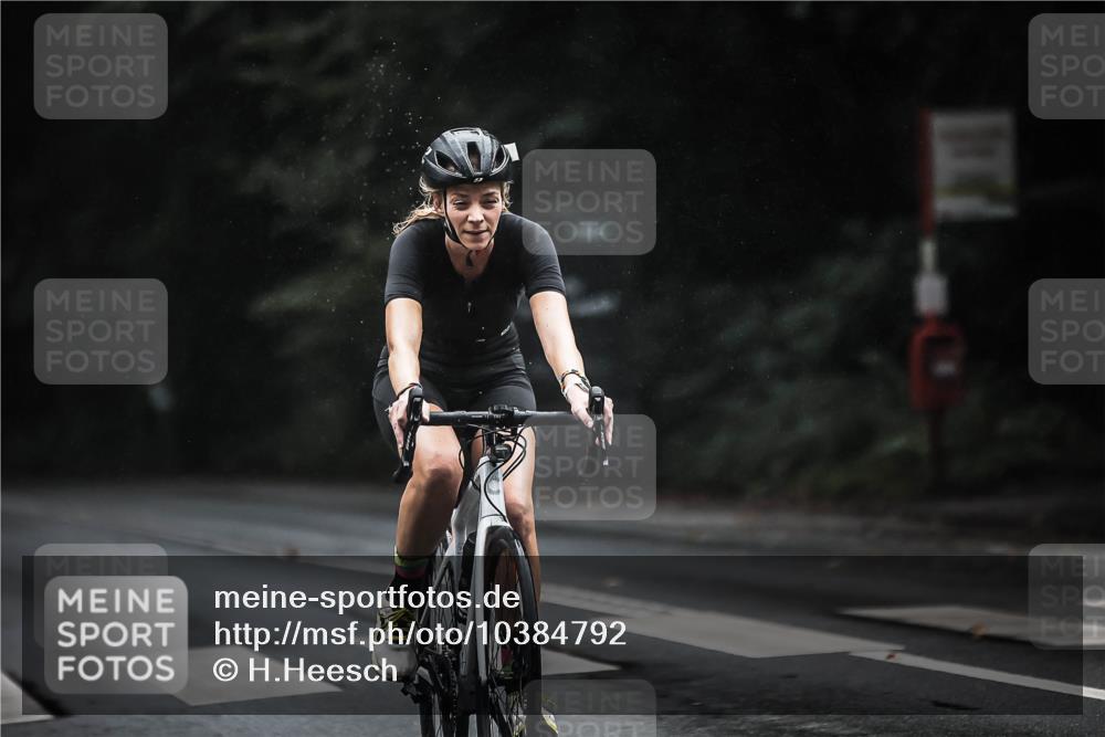 13.09.2026 - Stadtparktriathlon H.Heesch http://msf.ph/oto/10384792 13.09.2026 12:37:32 Radfahren 956, 1152, 1203, 1242, 1280 meine-sportfotos.de