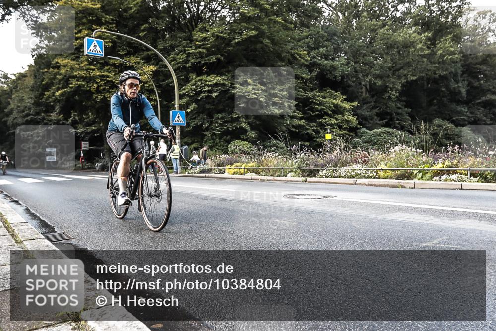 13.09.2026 - Stadtparktriathlon H.Heesch http://msf.ph/oto/10384804 13.09.2026 11:23:19 Radfahren 708, 728, 758, 800 meine-sportfotos.de