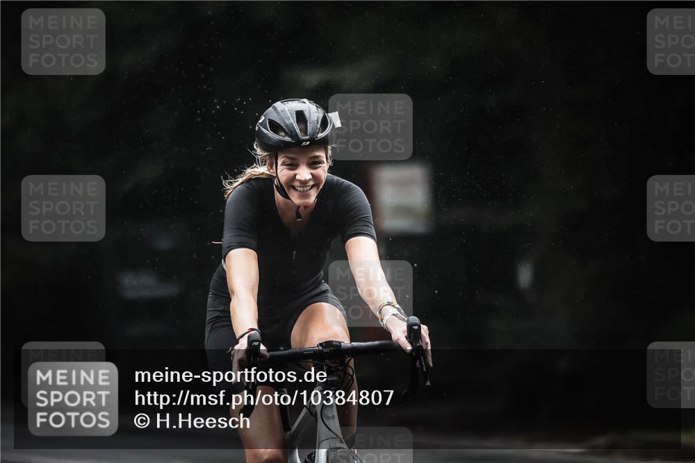 13.09.2026 - Stadtparktriathlon H.Heesch http://msf.ph/oto/10384807 13.09.2026 12:37:32 Radfahren 956, 1152, 1203, 1242, 1280 meine-sportfotos.de