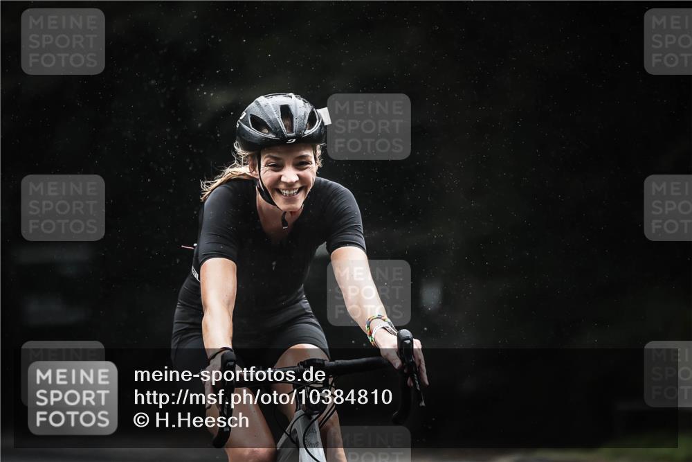 13.09.2026 - Stadtparktriathlon H.Heesch http://msf.ph/oto/10384810 13.09.2026 12:37:32 Radfahren 956, 1152, 1203, 1242, 1280 meine-sportfotos.de