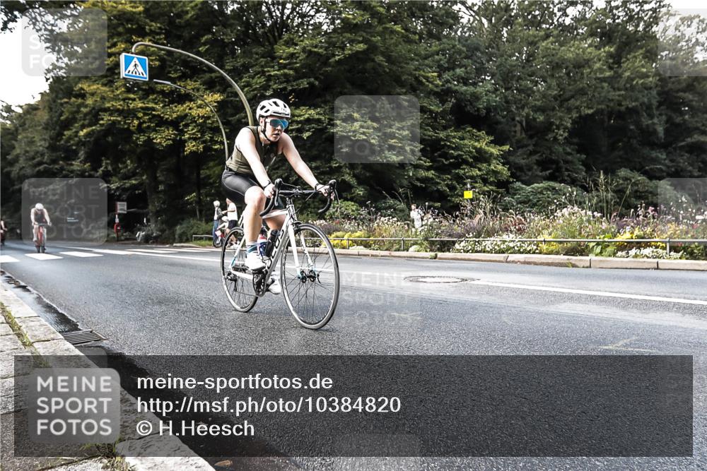 13.09.2026 - Stadtparktriathlon H.Heesch http://msf.ph/oto/10384820 13.09.2026 11:23:24 Radfahren 658, 738, 743, 750 meine-sportfotos.de