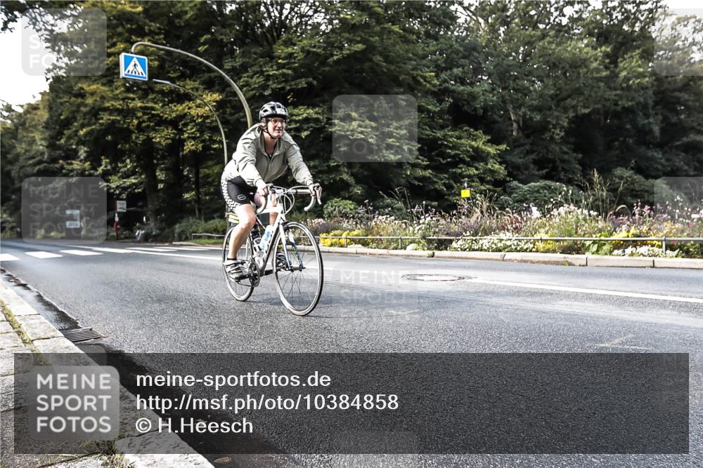 13.09.2026 - Stadtparktriathlon H.Heesch http://msf.ph/oto/10384858 13.09.2026 11:23:49 Radfahren 756, 774 meine-sportfotos.de