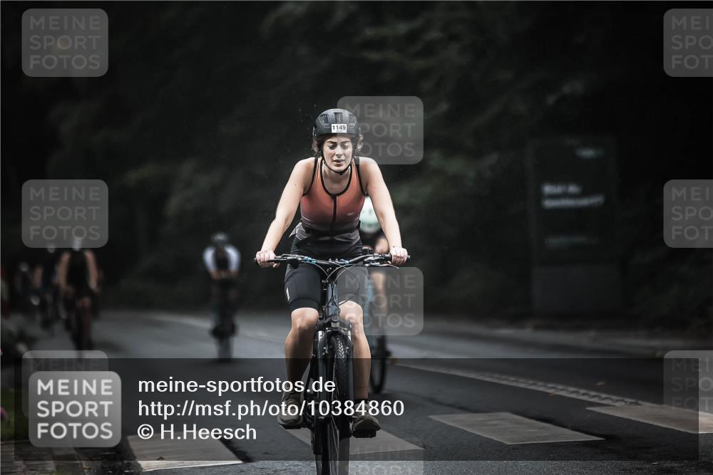 13.09.2026 - Stadtparktriathlon H.Heesch http://msf.ph/oto/10384860 13.09.2026 12:37:43 Radfahren 956, 1149, 1267, 1270, 1278, 1298 meine-sportfotos.de