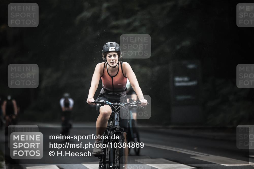 13.09.2026 - Stadtparktriathlon H.Heesch http://msf.ph/oto/10384869 13.09.2026 12:37:44 Radfahren 956, 1149, 1256, 1267, 1270, 1278, 1298 meine-sportfotos.de