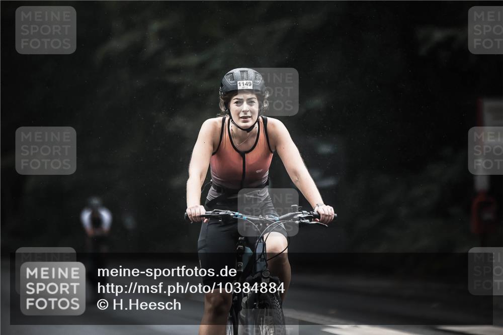 13.09.2026 - Stadtparktriathlon H.Heesch http://msf.ph/oto/10384884 13.09.2026 12:37:44 Radfahren 956, 1149, 1256, 1267, 1270, 1278, 1298 meine-sportfotos.de
