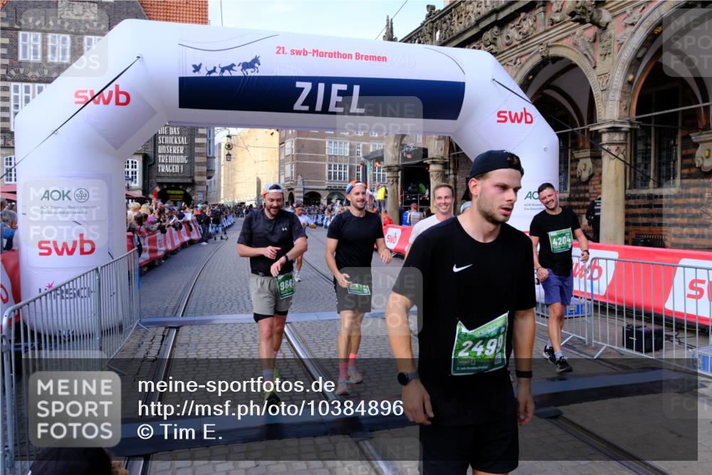 13.09.2026 - 21. swb-Marathon Bremen Tim E. http://msf.ph/oto/10384896 13.09.2026 13:22:41 Ziel 1601, 1933, 2481, 2499, 3855, 4204, 4211, 4697, 6621, 6891, 8447, 8574, 9668 meine-sportfotos.de