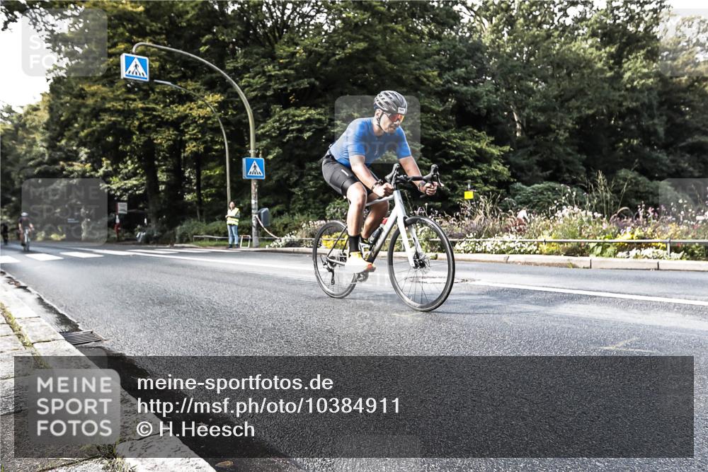 13.09.2026 - Stadtparktriathlon H.Heesch http://msf.ph/oto/10384911 13.09.2026 11:24:33 Radfahren 467, 649, 779 meine-sportfotos.de