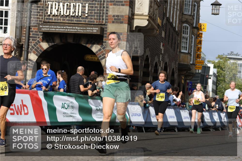 13.09.2026 - 21. swb-Marathon Bremen Strokosch-Dieckow http://msf.ph/oto/10384919 13.09.2026 11:06:46 Ziel 10376, 10681, 10682, 10852, 10853, 11021, 11028, 11240, 11340, 11374, 11432, 11729, 11849, 12217, 12479, 12485, 10378, 10663, 11066, 11257, 12124, 12249 meine-sportfotos.de