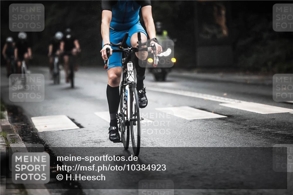 13.09.2026 - Stadtparktriathlon H.Heesch http://msf.ph/oto/10384923 13.09.2026 12:37:50 Radfahren 1076, 1101, 1136, 1149, 1232, 1255, 1256, 1267, 1270, 1298 meine-sportfotos.de