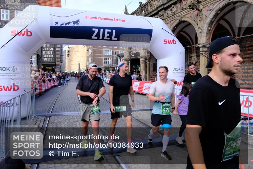 13.09.2026 - 21. swb-Marathon Bremen Tim E. http://msf.ph/oto/10384933 13.09.2026 13:22:42 Ziel 1933, 2481, 2499, 3855, 4204, 4211, 4697, 6621, 6891, 8447, 8574, 9668 meine-sportfotos.de