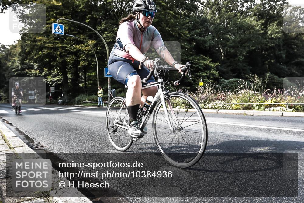 13.09.2026 - Stadtparktriathlon H.Heesch http://msf.ph/oto/10384936 13.09.2026 11:24:39 Radfahren 739, 762, 779, 795, 1799 meine-sportfotos.de
