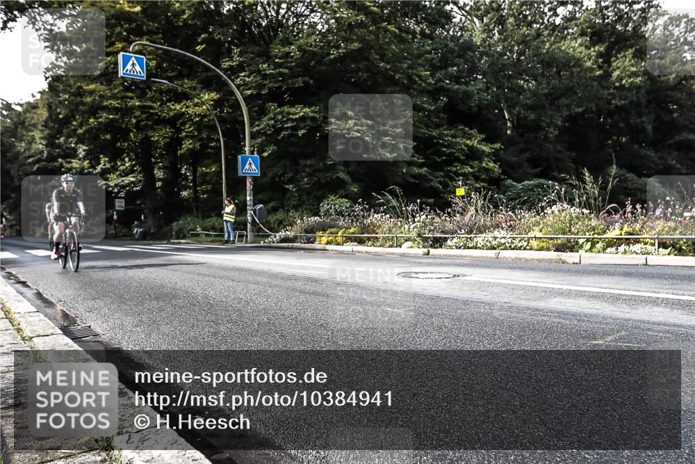 13.09.2026 - Stadtparktriathlon H.Heesch http://msf.ph/oto/10384941 13.09.2026 11:24:40 Radfahren 722, 739, 762, 795, 1799 meine-sportfotos.de