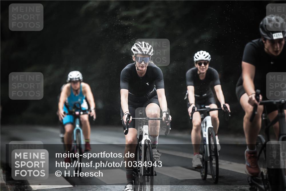 13.09.2026 - Stadtparktriathlon H.Heesch http://msf.ph/oto/10384943 13.09.2026 12:37:54 Radfahren 1076, 1101, 1136, 1232, 1255, 1256 meine-sportfotos.de