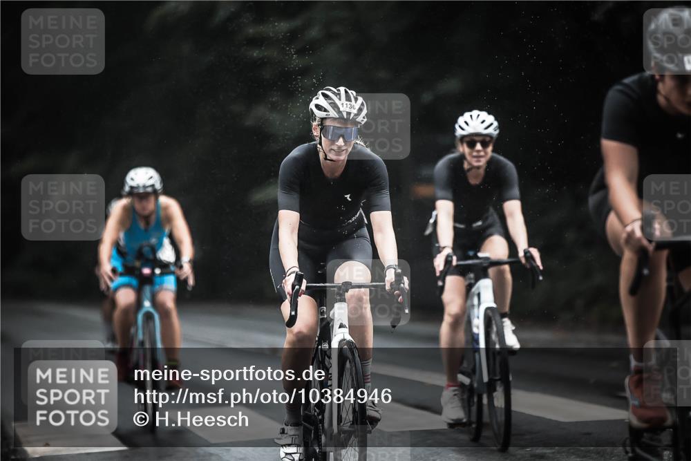 13.09.2026 - Stadtparktriathlon H.Heesch http://msf.ph/oto/10384946 13.09.2026 12:37:54 Radfahren 1076, 1101, 1136, 1232, 1255, 1256 meine-sportfotos.de